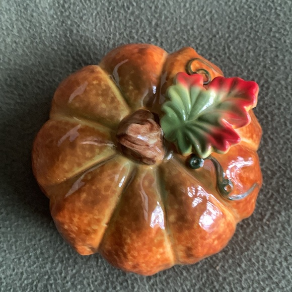 Set of 2 orange ceramic pumpkins.  Approximately 5” across and 3 1/2” tall. - Picture 2 of 9